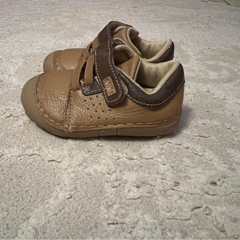 BiBi Tan and Brown Baby Walker Shoes Size 5.5